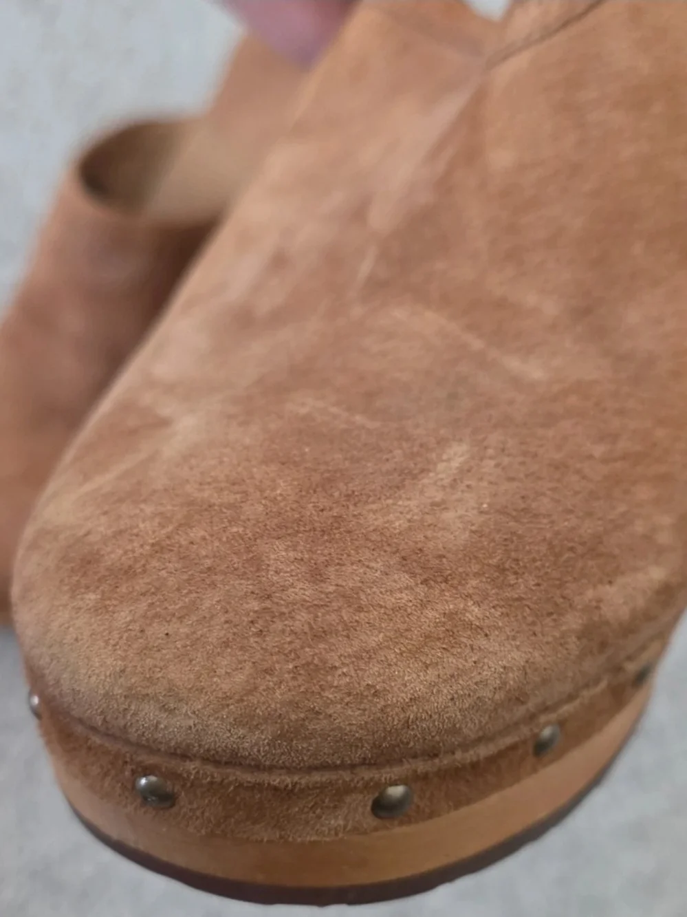UGG Women’s Suede Clog Mule in Chestnut